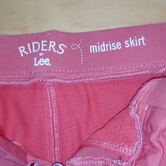 Skirt - Picture 4 of 5